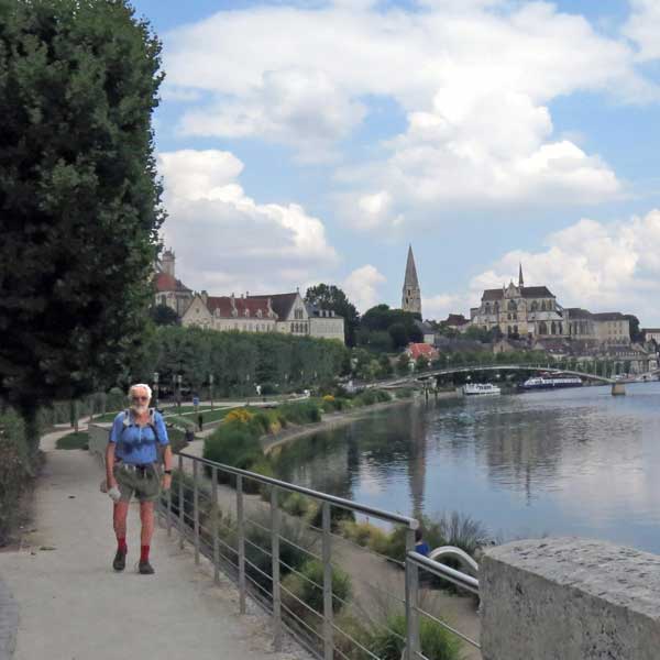 Walking in France: Heading to the camping ground