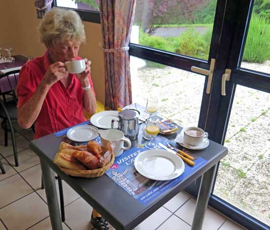 Walking in France: Breakfast at the Merlines hotel