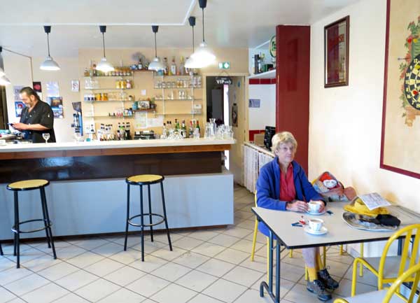 Walking in France: Coffee stop in Aix