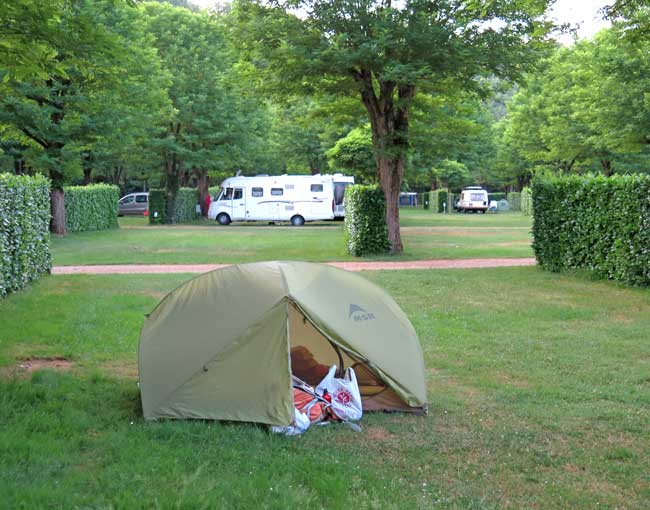 Walking in France: Figeac's spacious camping ground