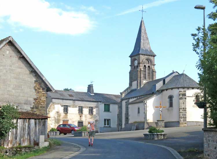 Walking in France: Combrailles