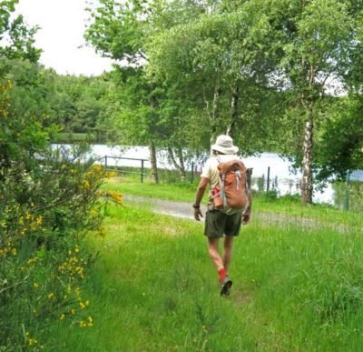 Walking in France: Arriving at a small lake