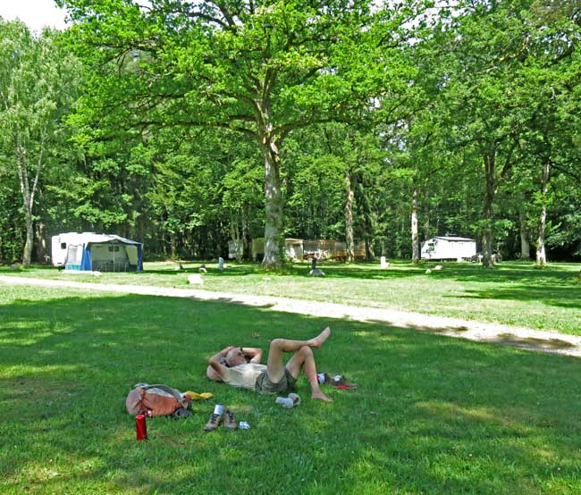 Walking in France: At ease in the delightful St-Privat camping ground