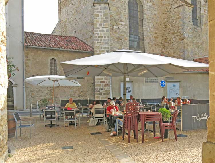 Walking in France: Le Puymule restaurant